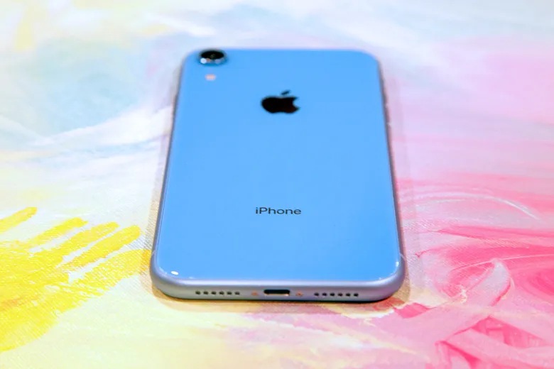 bgr-iphone-xr-2