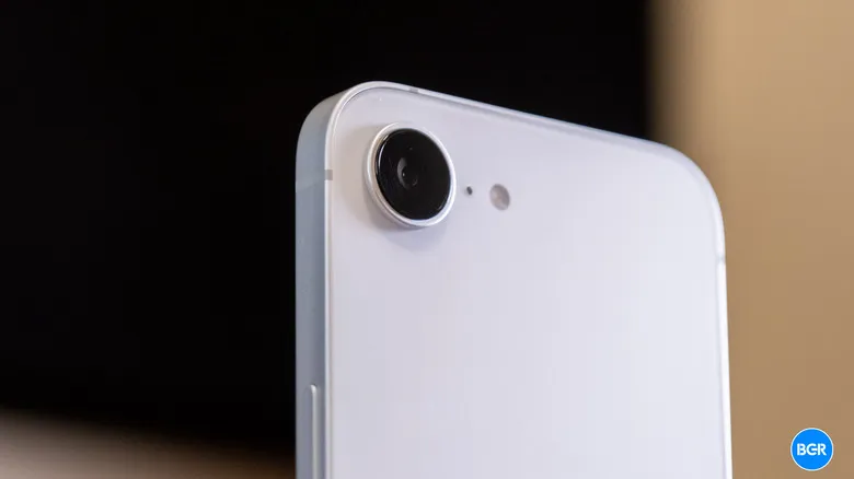 Camera on the iPhone 17e
